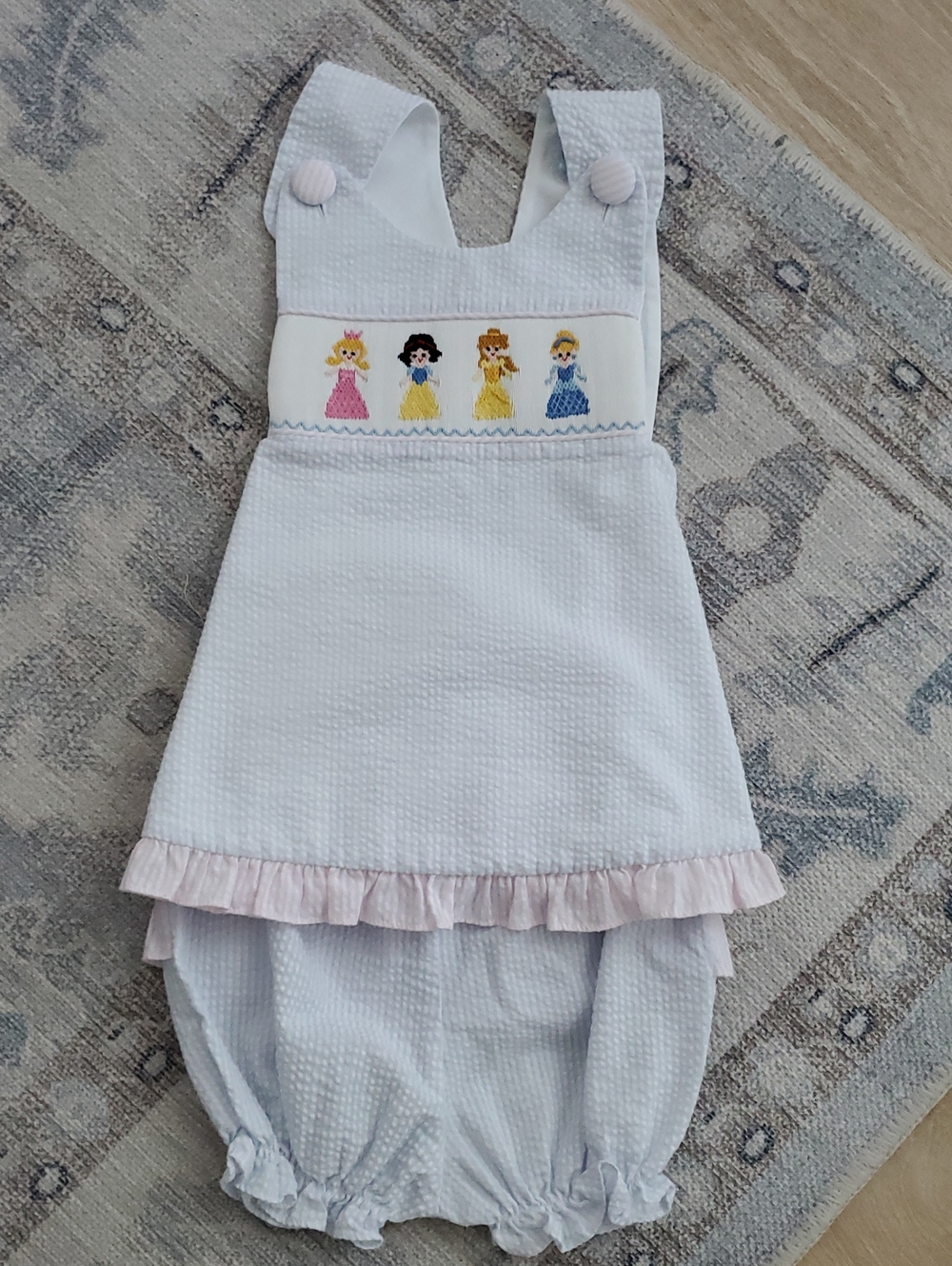 Three Sisters Toddler Girls Smocked Embroidered Disney Princess Outfit Set Sz2T - Picture 3 of 9